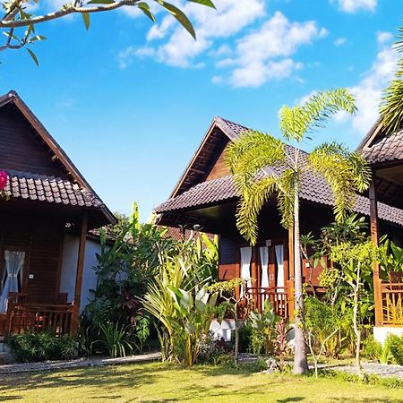 Kurnia Guest House & Spa Toyapakeh Luaran gambar